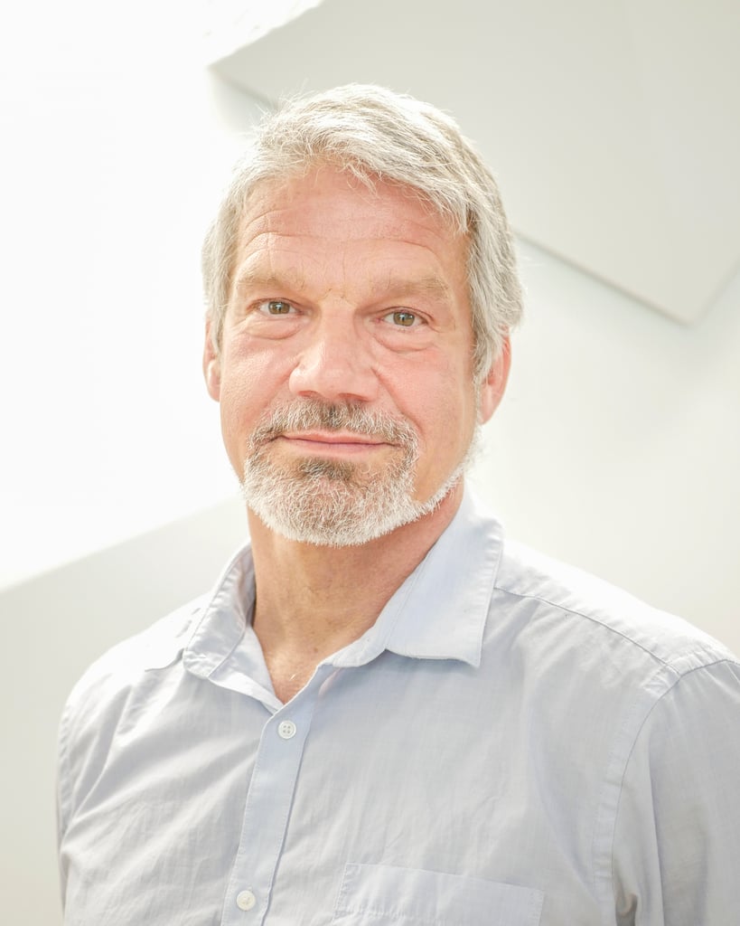 Dr. Tobi Kollmann